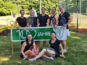 Stehend: Kerstin Hanisch, Vanessa Hovenjürgen, Natascha Webb, Tamy Diez, Maren FeldmannSitzend: Madri Graef, Alexandra Fritsche  / es fehlen: Nina Paetzel, Birte Pattalon